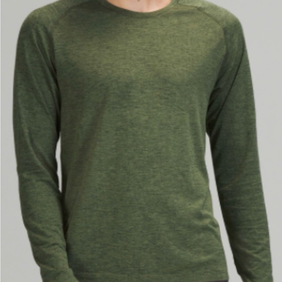 Lululemon Men's Green Long Sleeve Shirt - Picture 2 of 3